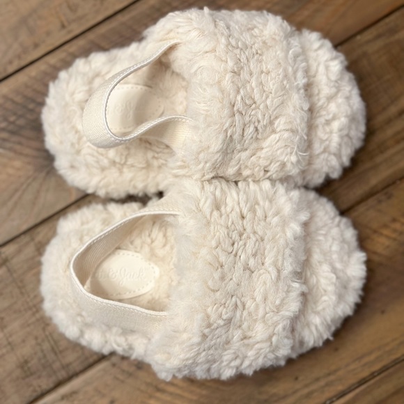 Cat & Jack | Fuzzy Slippers - Picture 2 of 3